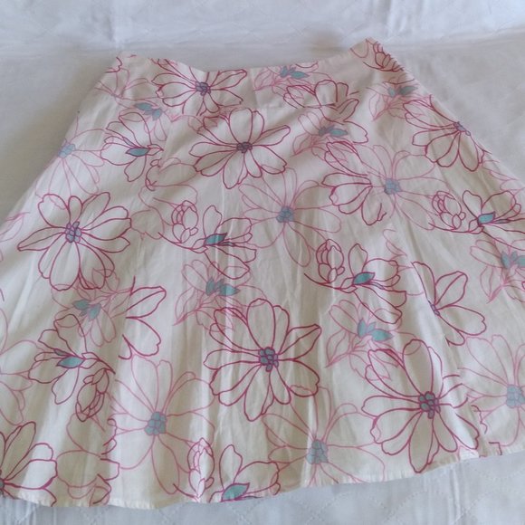 FLORAL TIME AND A HALF SKIRT - Picture 2 of 5